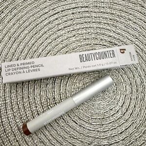 Beautycounter Lined & Primed Lip Defining Pencil - Rich Mocha warm golden brown